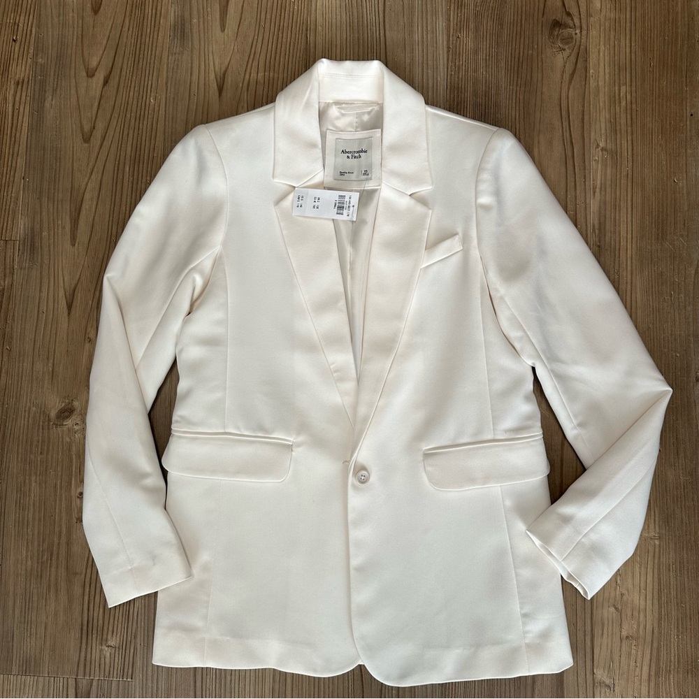 NWT Abercrombie blazer